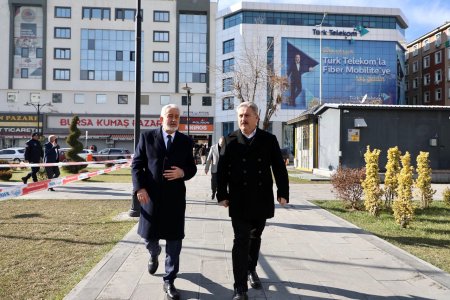 Başdeğirmen, Melikgazi’de belediye yatırımlarını inceledi 
