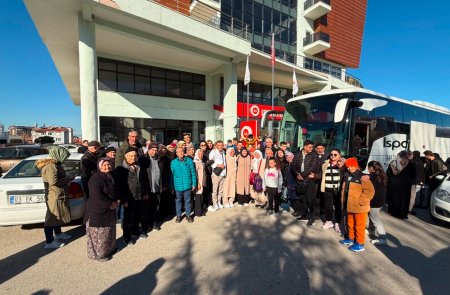 Isparta'da 270 umre yolcusu dualarla uğurlandı 
