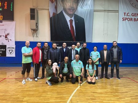 Sağlık-Sen dostluk kupası şampiyonu File’nin Aslanları oldu 