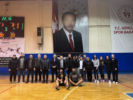 Sağlık-Sen dostluk kupası şampiyonu File’nin Aslanları oldu 
