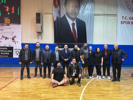 Sağlık-Sen dostluk kupası şampiyonu File’nin Aslanları oldu 