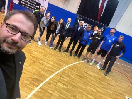 Sağlık-Sen dostluk kupası şampiyonu File’nin Aslanları oldu 