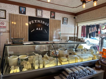 Meriçbey Jersey Süt Ürünleri Senirkent ve Uluborlu’da hizmetinizde