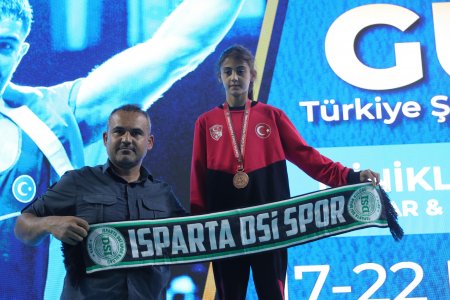 Ispartalı Minik Güreşçilerden Şampiyonada Büyük Başarı