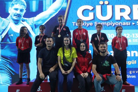 Ispartalı Minik Güreşçilerden Şampiyonada Büyük Başarı
