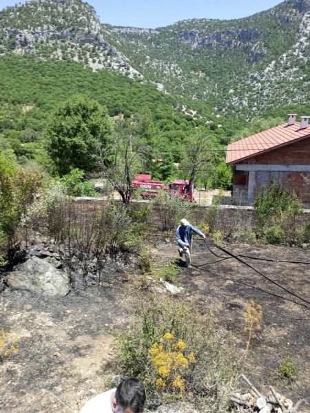 Isparta’da korkutan yangın