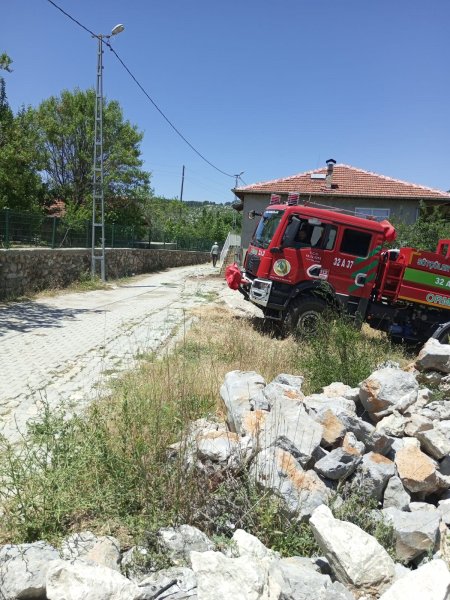 Isparta’da korkutan yangın