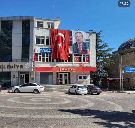 AK PARTİ teşkilatları ve belediyeleri Türk Bayraklarıyla donatıldı