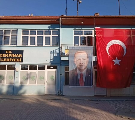 AK PARTİ teşkilatları ve belediyeleri Türk Bayraklarıyla donatıldı