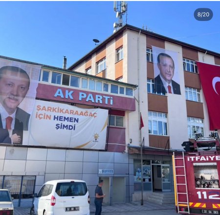 AK PARTİ teşkilatları ve belediyeleri Türk Bayraklarıyla donatıldı