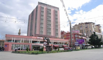 OTEL EL DEĞİŞTİRDİ