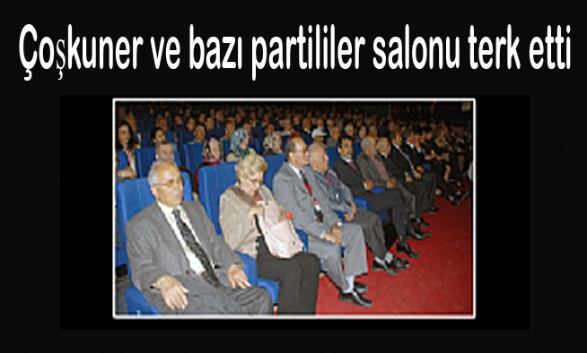 Çoşkuner ve bazı partililer salonu terk etti