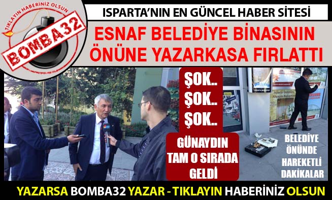 BELEDİYE BİNASI ÖNÜNDE EYLEM