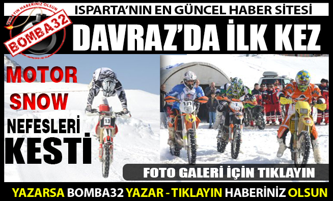 Kar Üzerinde Motosiklet Yarışı