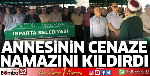 Annesinin cenaze namazını kıldırdı