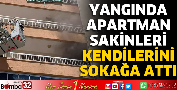 Apartman sakinleri kendilerini sokağa attı