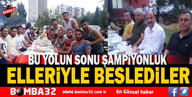 BARBEKÜ PARTİSİNDE BULUŞTULAR FUTBOLCULARI ELLERİYLE BESLEDİLER