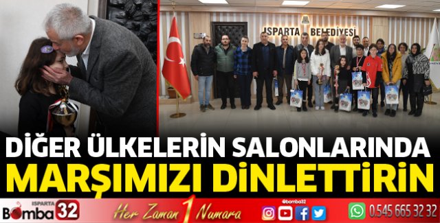 Başarılı çocuklarımızla geleceğimize daha umutlu bakıyoruz