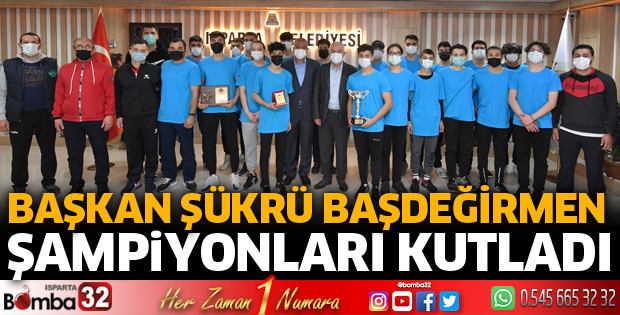 Başdeğirmen şampiyonları kutladı