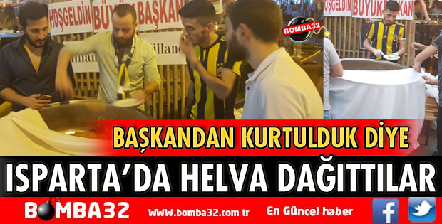 BAŞKAN DEĞİŞİNCE HELVA DAĞITTILAR