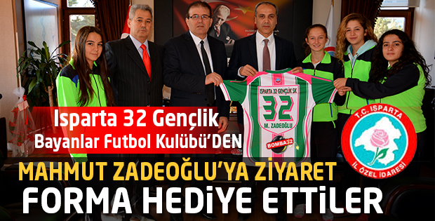 BAYAN FUTBOLCULAR  MAHMUT ZADEOĞLU'YU ZİYARET ETTİ  