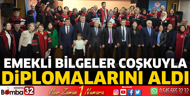 Emekli bilgeler coşkuyla diplomalarını aldı