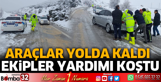 EMNİYET EKİPLERİ YOLDA KALANLARIN YARDIMINA KOŞTU