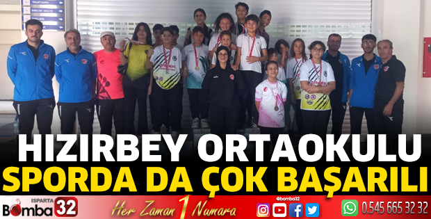 Hızırbey Ortaokulu sporda da çok başarılı