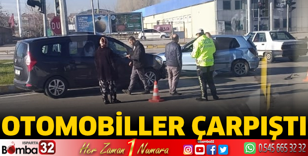 İki otomobil çarpıştı