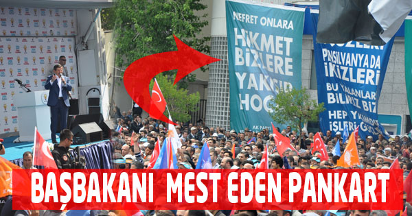 Isparta Mitinginde Davutoğlu'nu Mest Eden Pankart