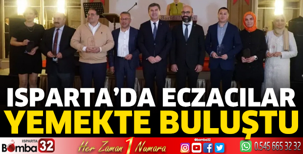 Isparta’da eczacılar yemekte buluştu