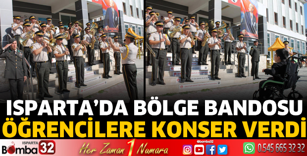 Isparta'da bölge bandosu öğrencilere konser verdi