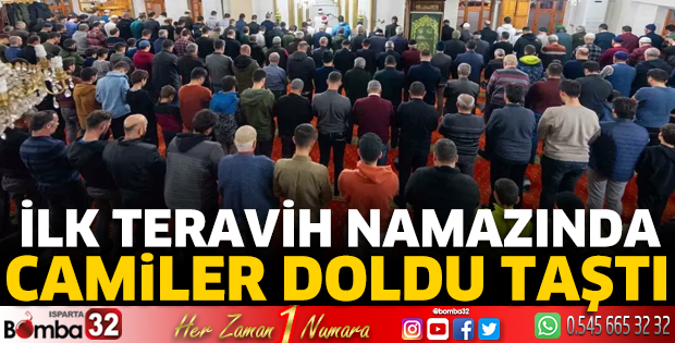 Isparta'da camiler doldu taştı