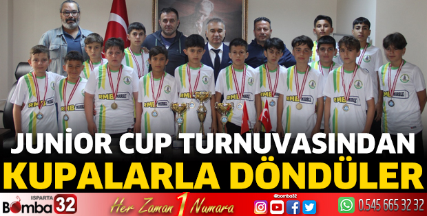 Junior Cup Turnuvasından kupalarla döndüler