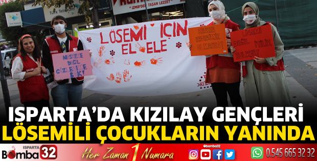 Kızılay gençleri Lösemili çocukların yanında