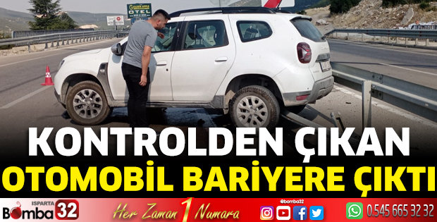 Kontrolden çıkan otomobil bariyere çıktı