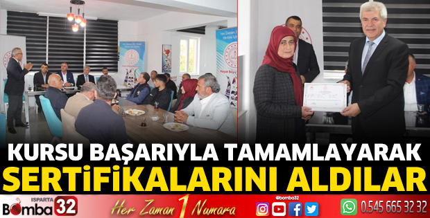 Kursu başarıyla tamamlayarak sertifikalarını aldılar