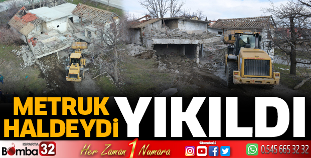 Metruk halde kalan eski halı yıkama fabrikası yıkıldı