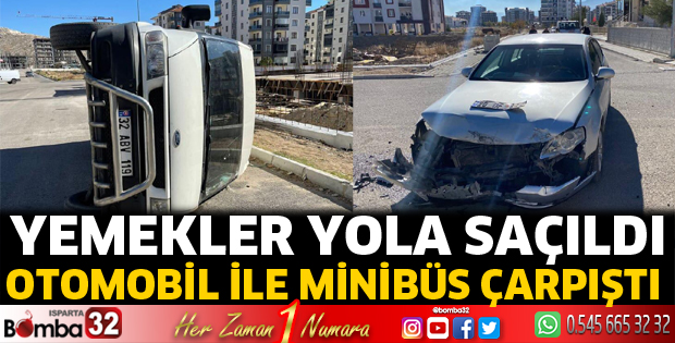 Minibüs ile otomobil çarpıştı