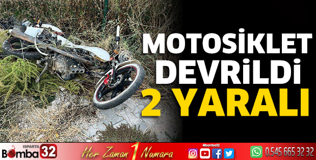 Motosiklet devrildi: 2 yaralı 