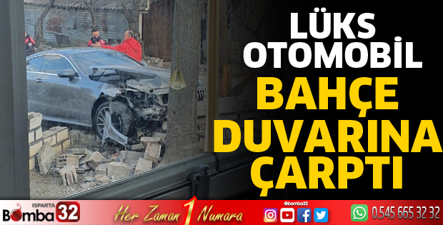 Otomobil bahçe duvarına çarptı
