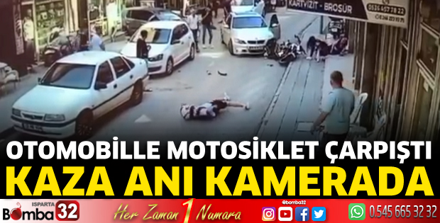 Otomobil ile motosikletin kazası kamerada