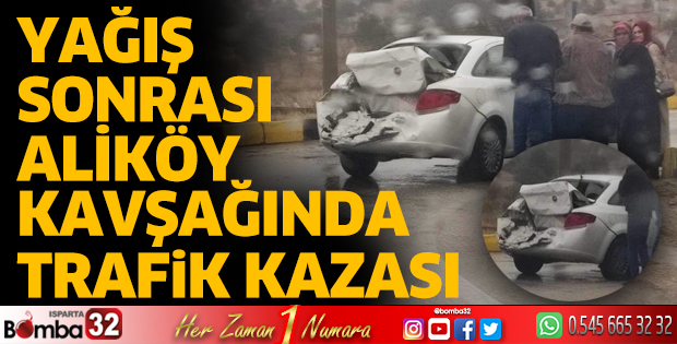 Kamyonet ışıkta bekleyen otomobile arkadan çarptı
