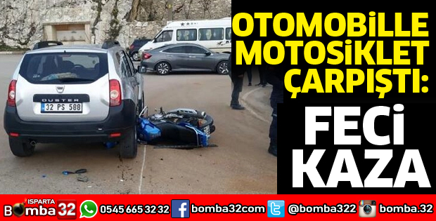 Otomobille motosiklet çarpıştı