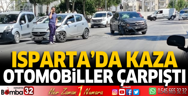 Otomobiller çarpıştı