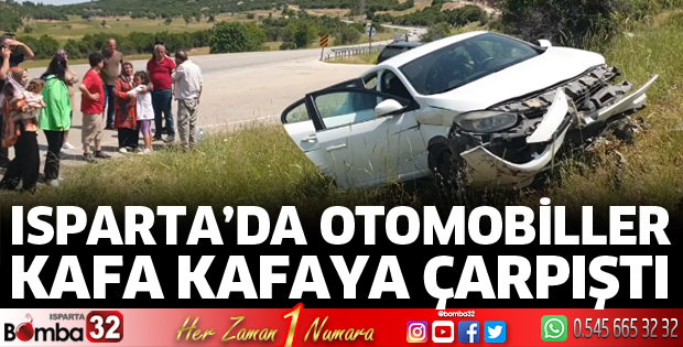 Otomobiller kafa kafaya çarpıştı