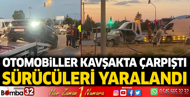 Otomobiller kavşakta çarpıştı