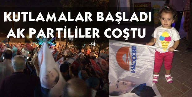 Seçim Şarkısı Eşliğinde Kutlama