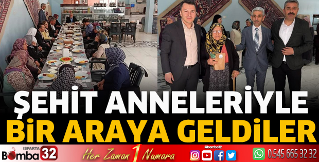 Şehit anneleriyle bir araya geldiler
