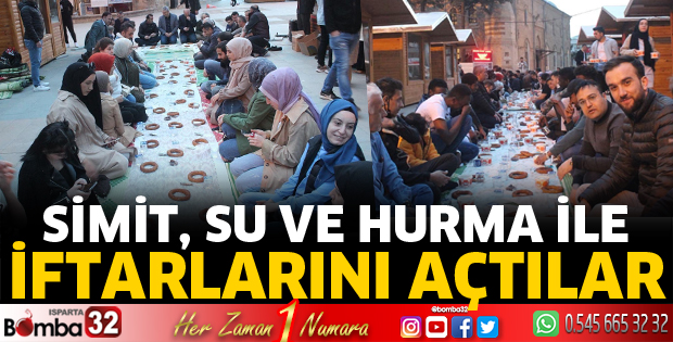 Simit, su ve hurma ile iftarlarını açtılar